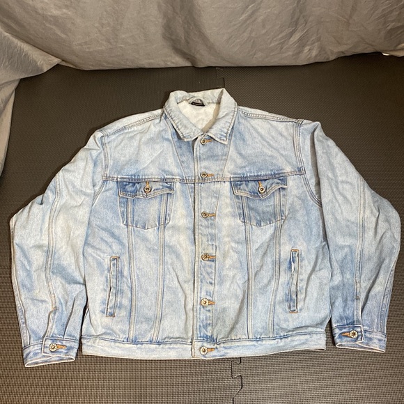 90s Betty Boop Jean Jacket - Picture 3 of 14